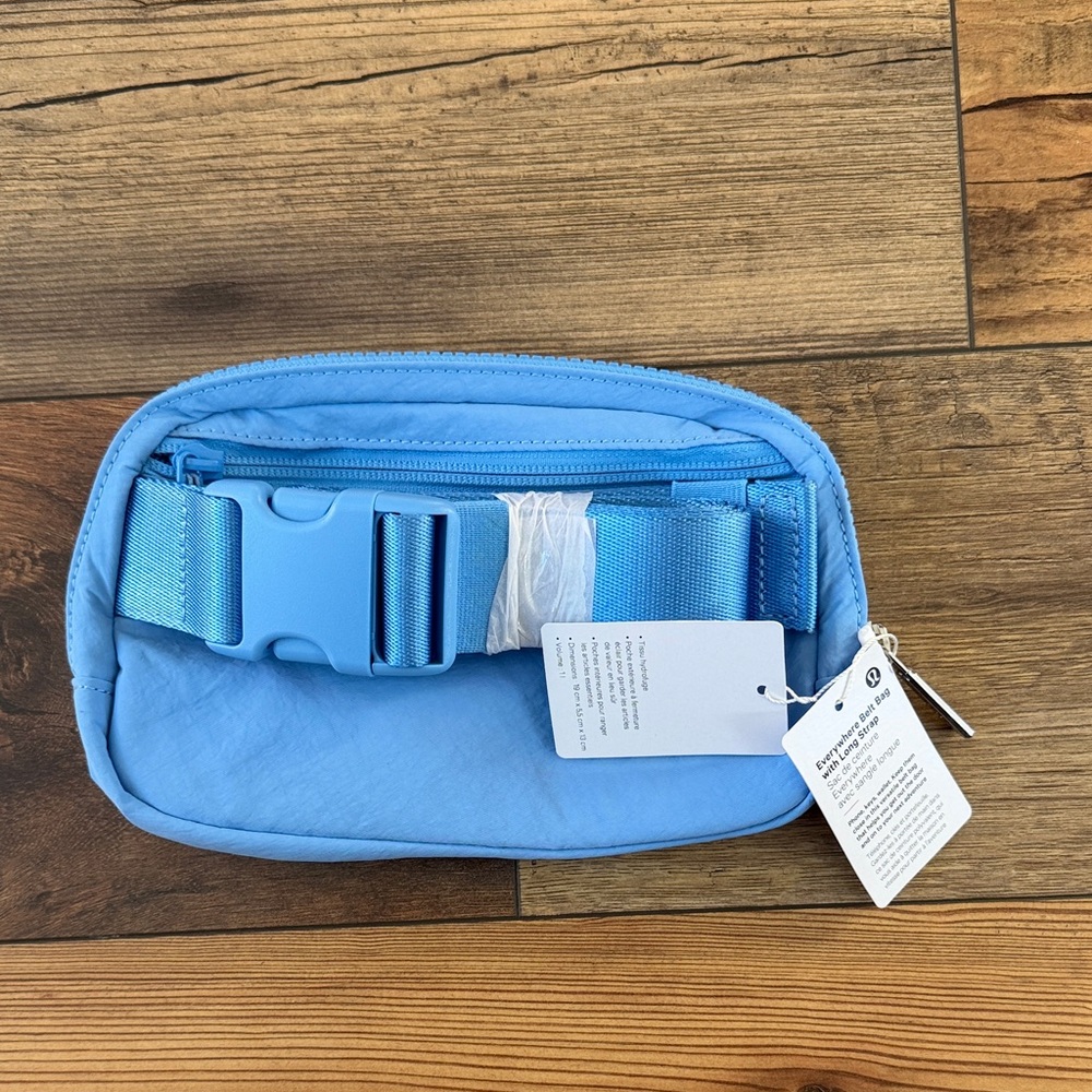 Lululemon Light Blue Zip Fanny pack - Picture 2 of 2